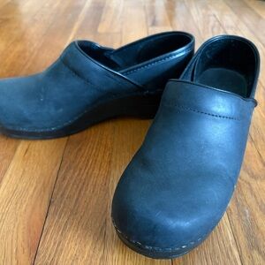 Dansko Professional Women’s Clogs size EU 39